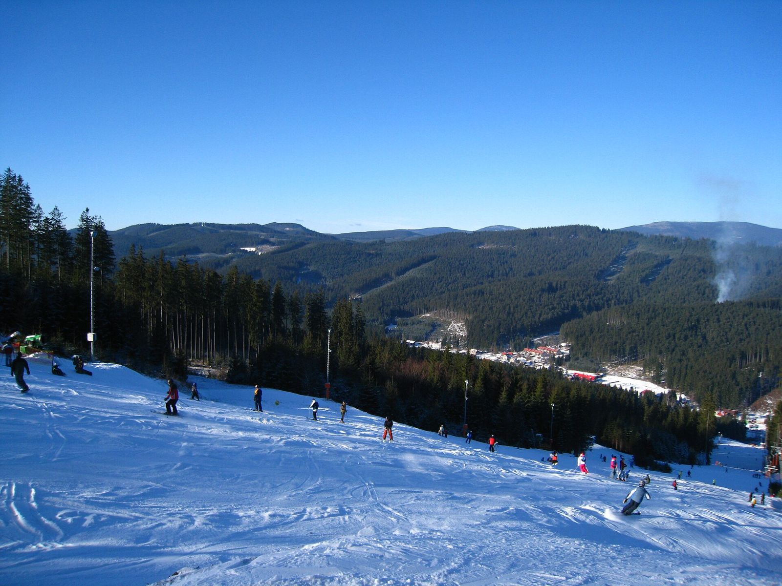 Lyžování u Třince: Javorový vrch, Řeka, Mosty a Ski Bílá